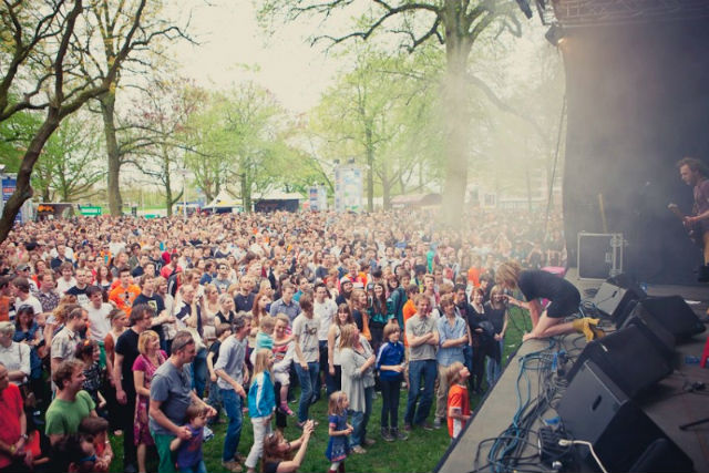 Roosbeef op Oranjepop 2012 (foto: Tom Roelofs)