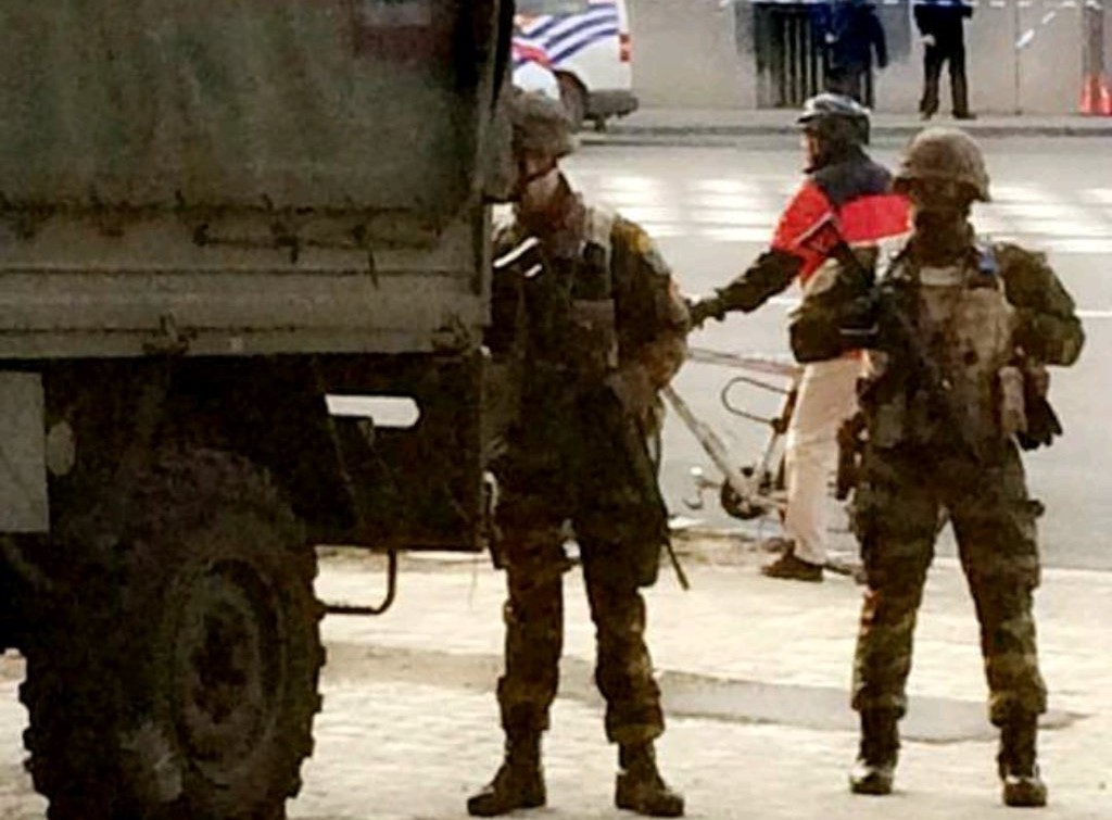 Het leger op de universiteit in Brussel. Foto: Carmen Quint