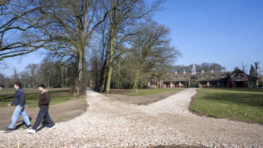 De aanleg van nieuwe paden in Park Brakkenstein is begonnen. Foto: Bert Beelen